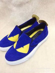 榮釗女鞋 品質與商機并存，加盟店發(fā)展前景分析